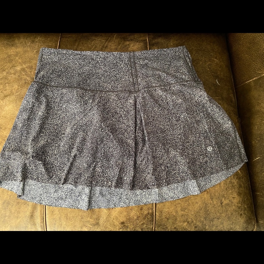 Lululemon ATHLETICA - Tennis skort; Size 10 Tall